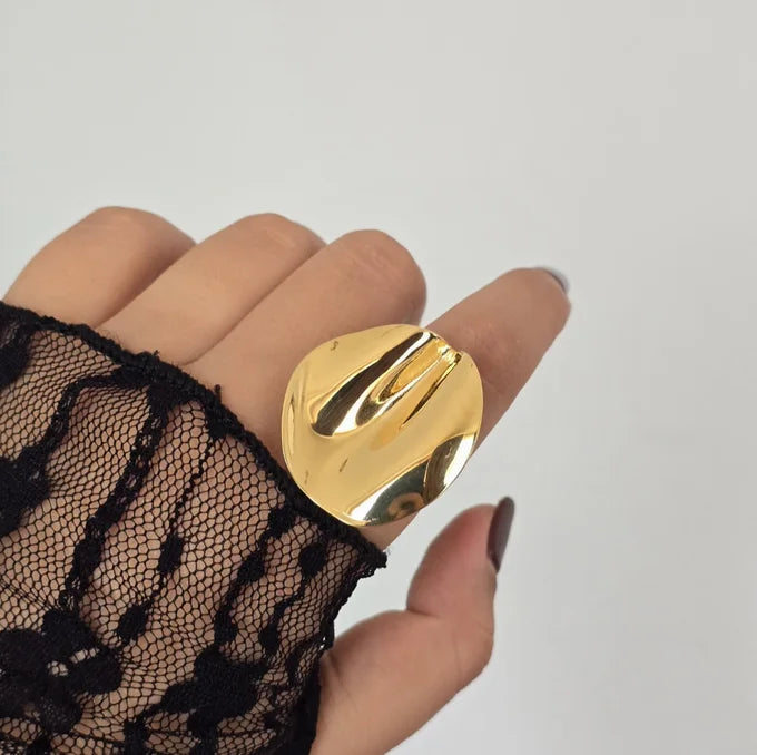 Molten-Disc Ring