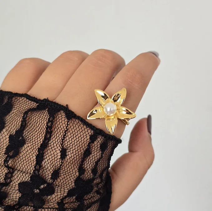 Pearl-Blossom Ring