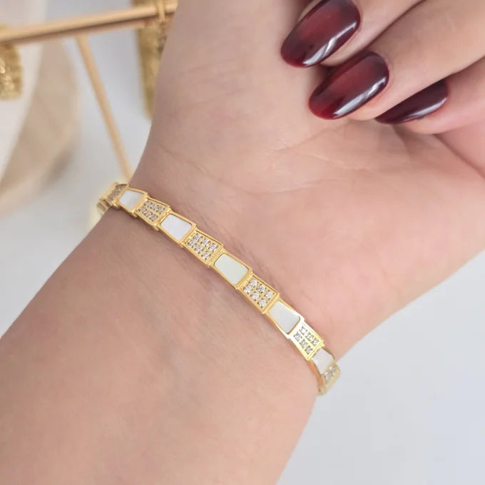 Shell-Link Bracelet