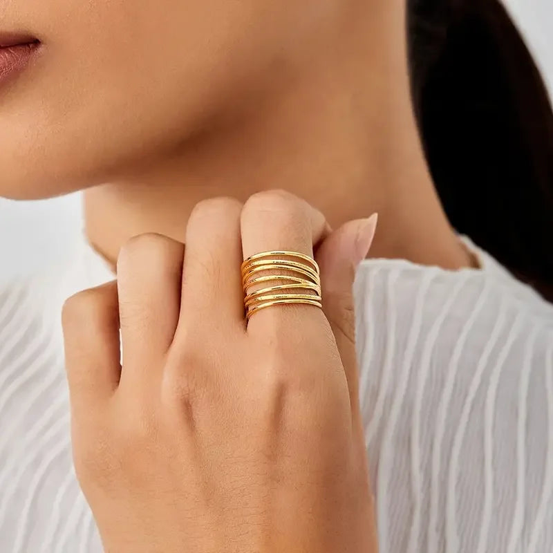 Minimalist-Hollow Ring