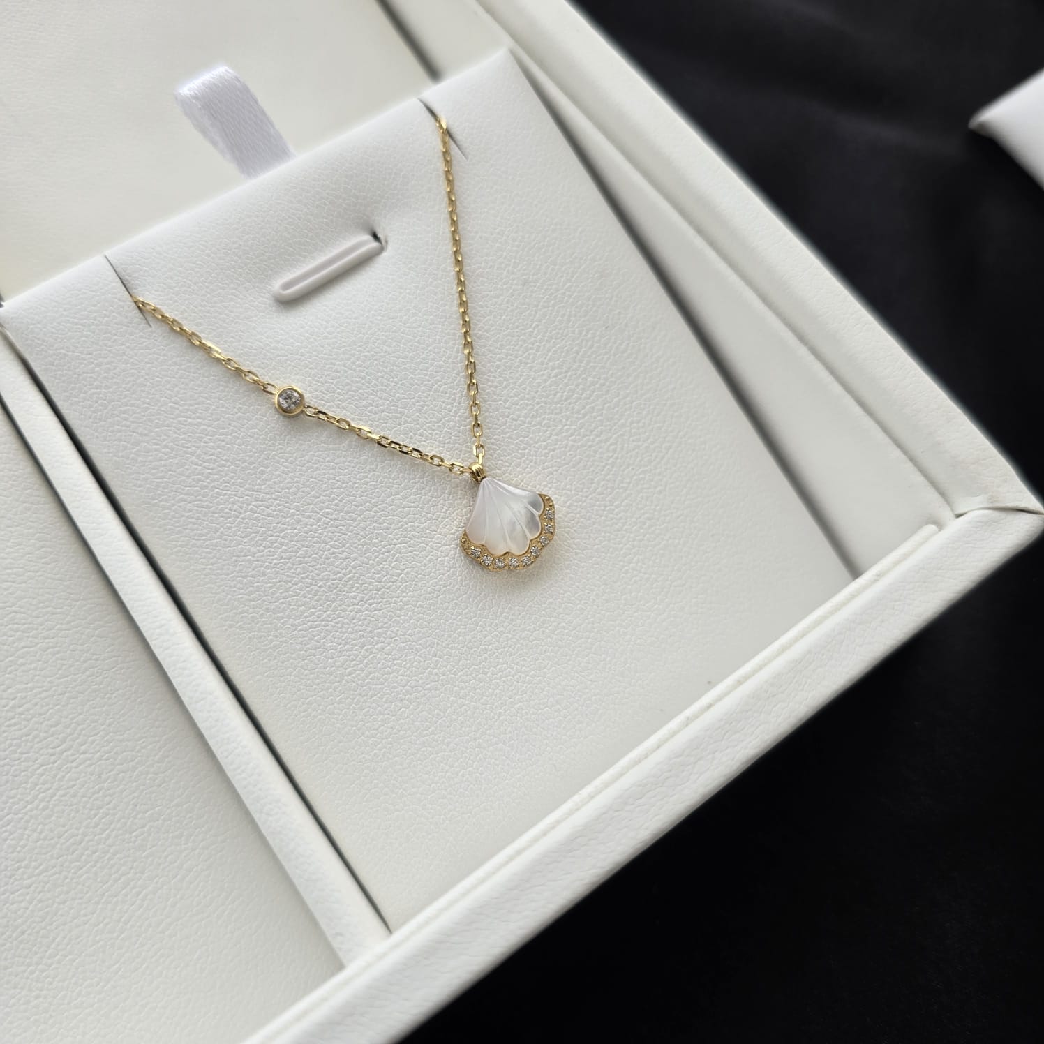 Pearl-Shell Necklace