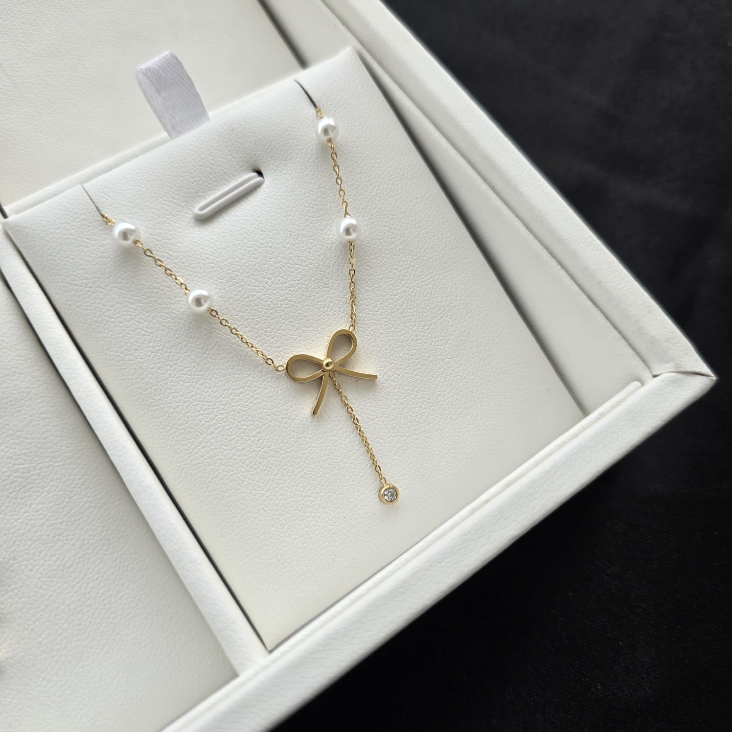 PearlBow-Drop Necklace