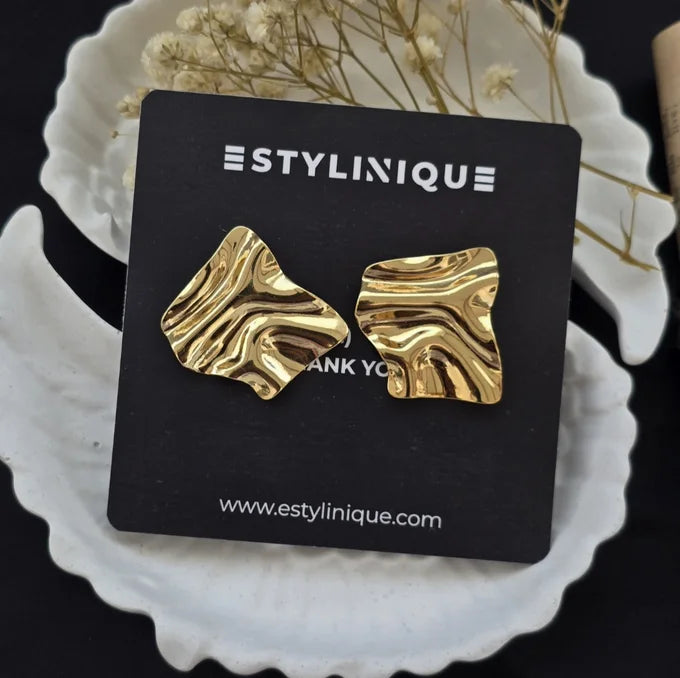 Wavy-Square Earrings