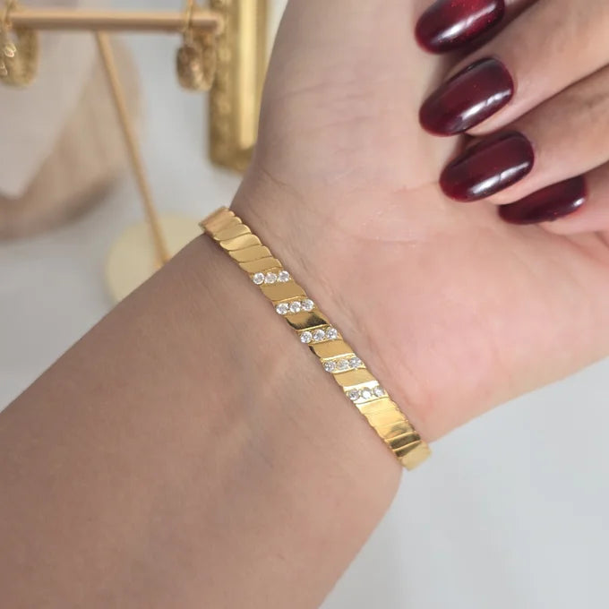 Inclined Bracelet