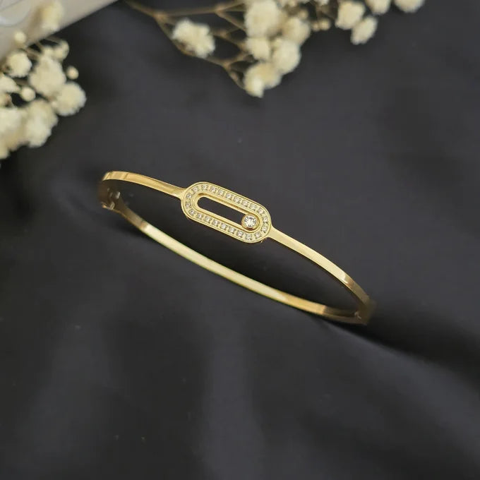 Oval-Charm Bracelet