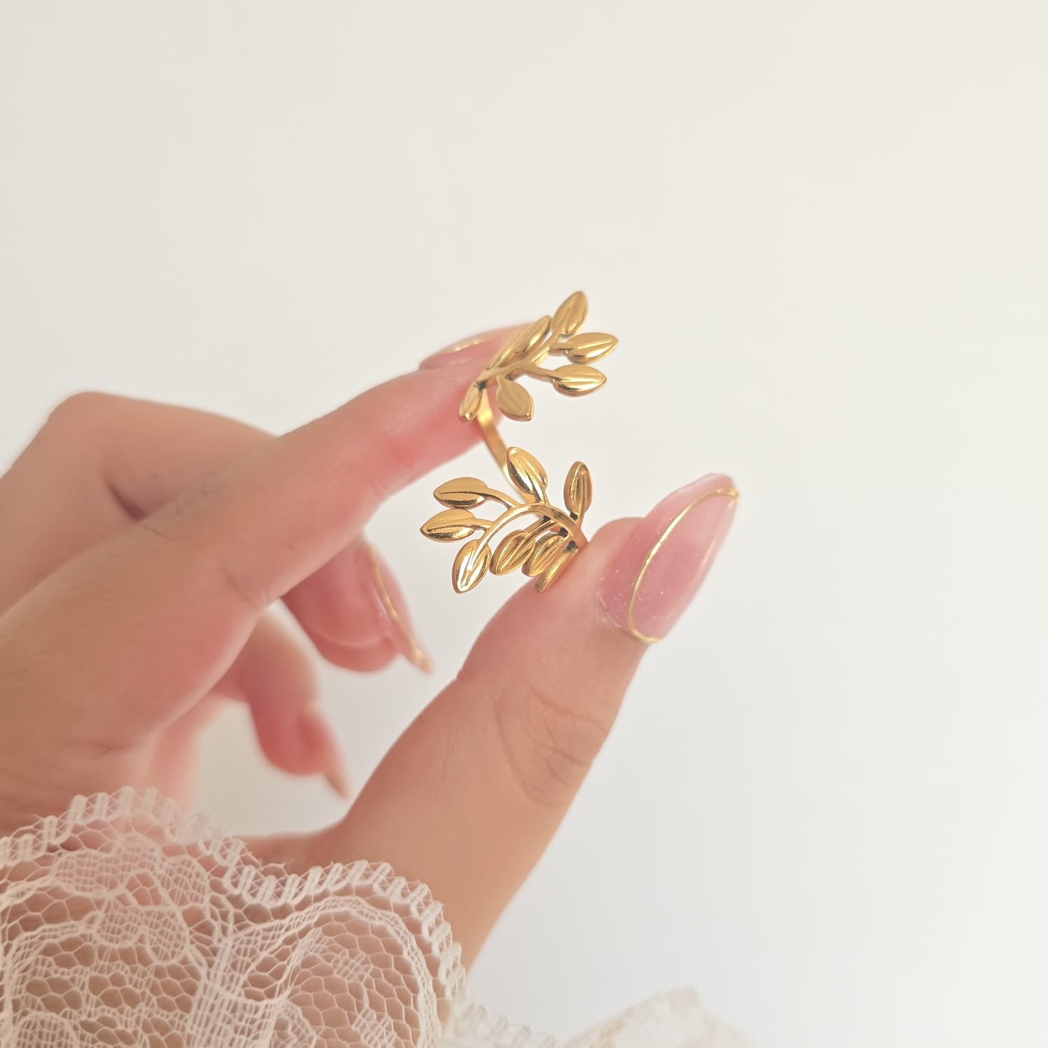 Golden-Leaf Ring