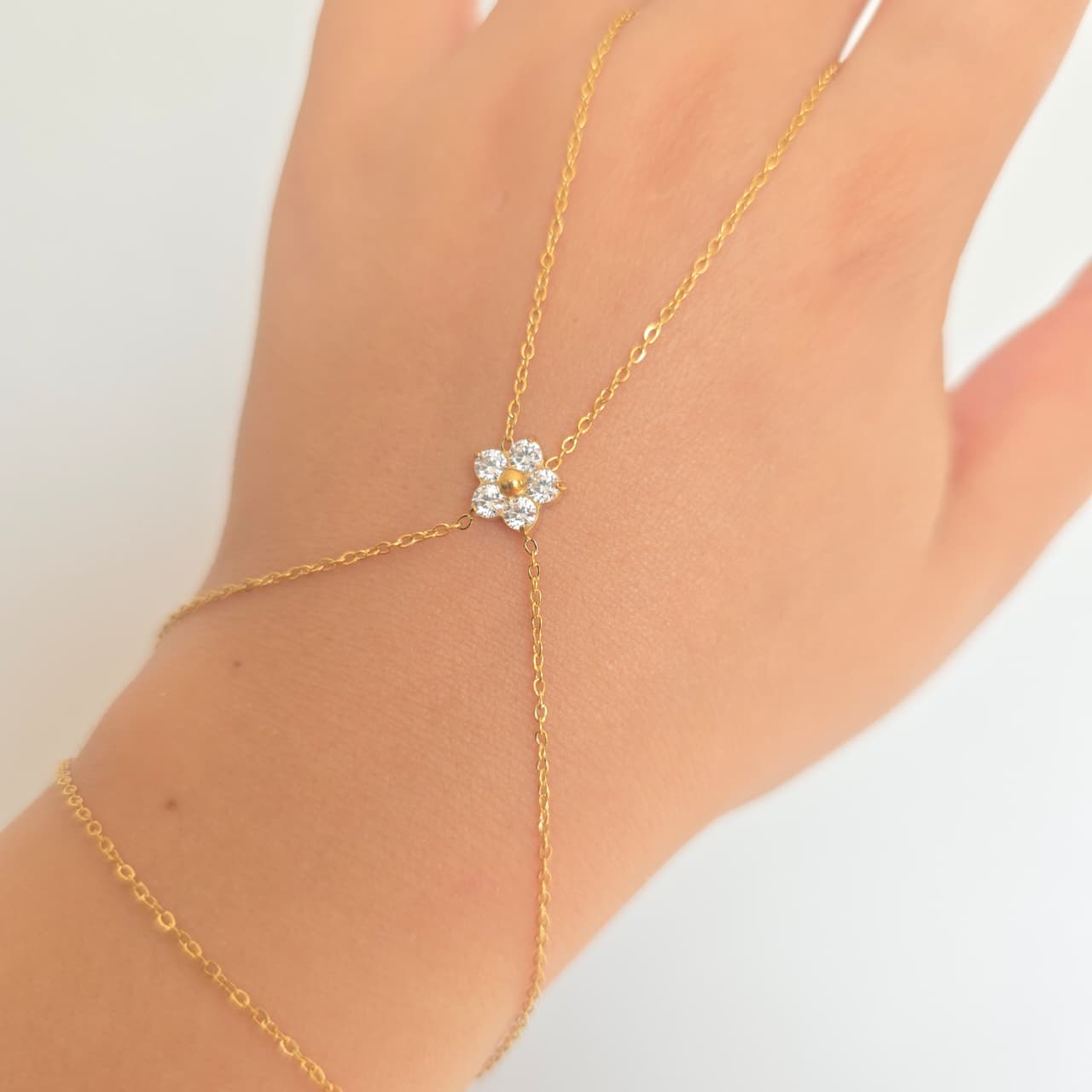 Daisy-Touch Handchain