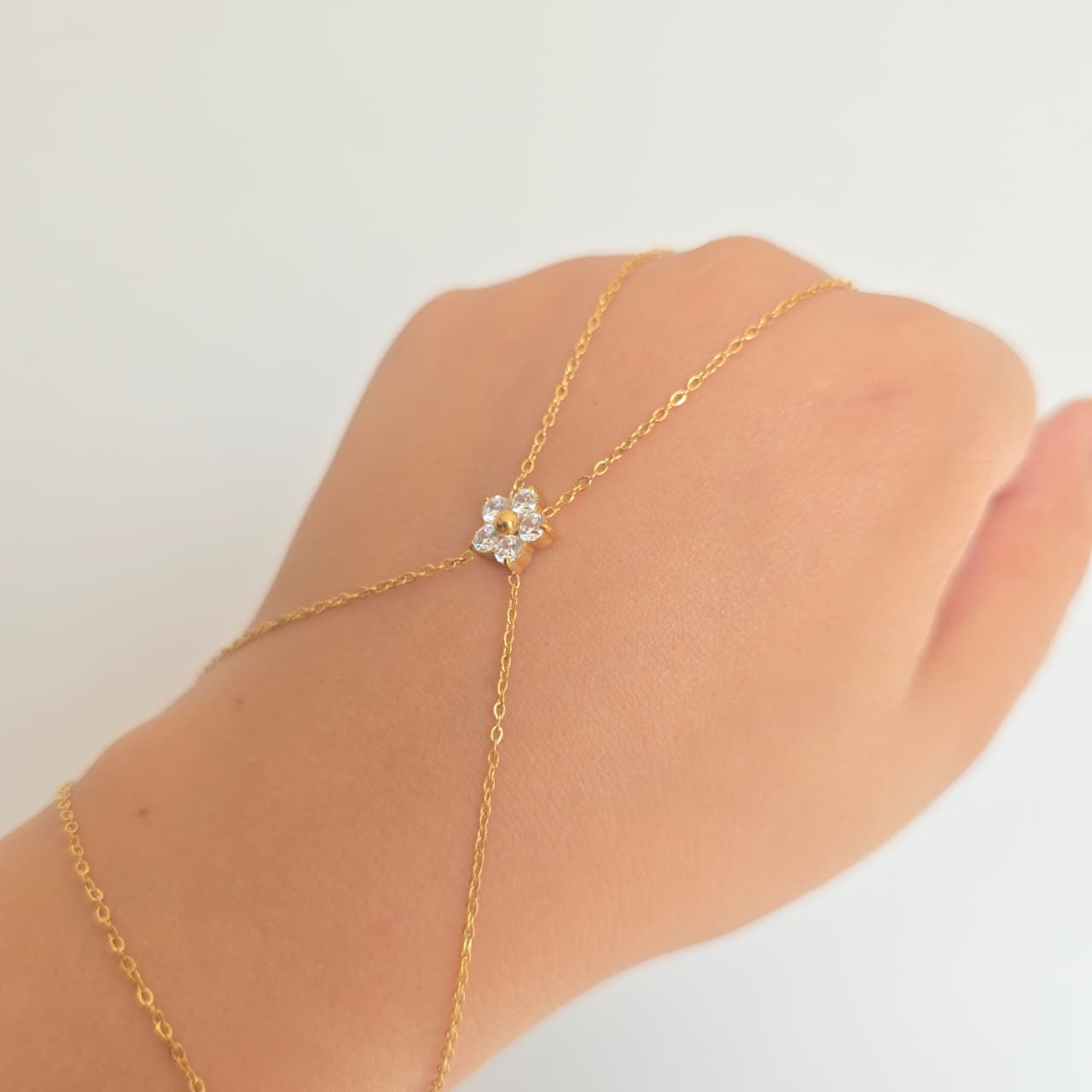 Daisy-Touch Handchain