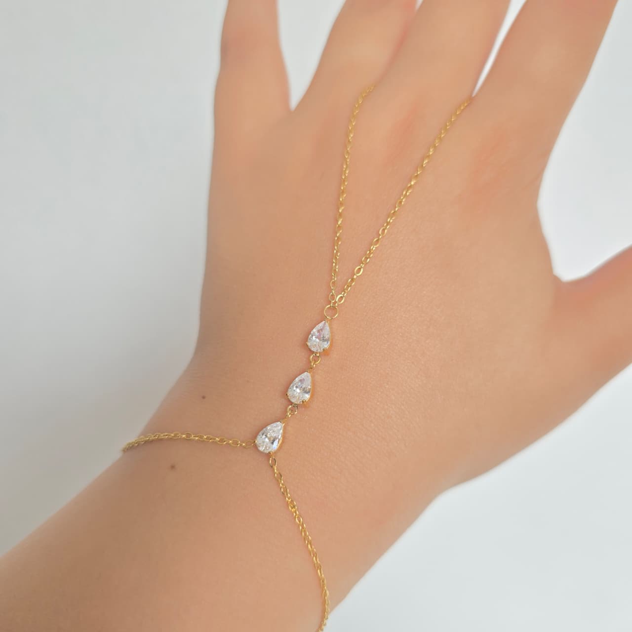 Soft-Glow Drops Handchain