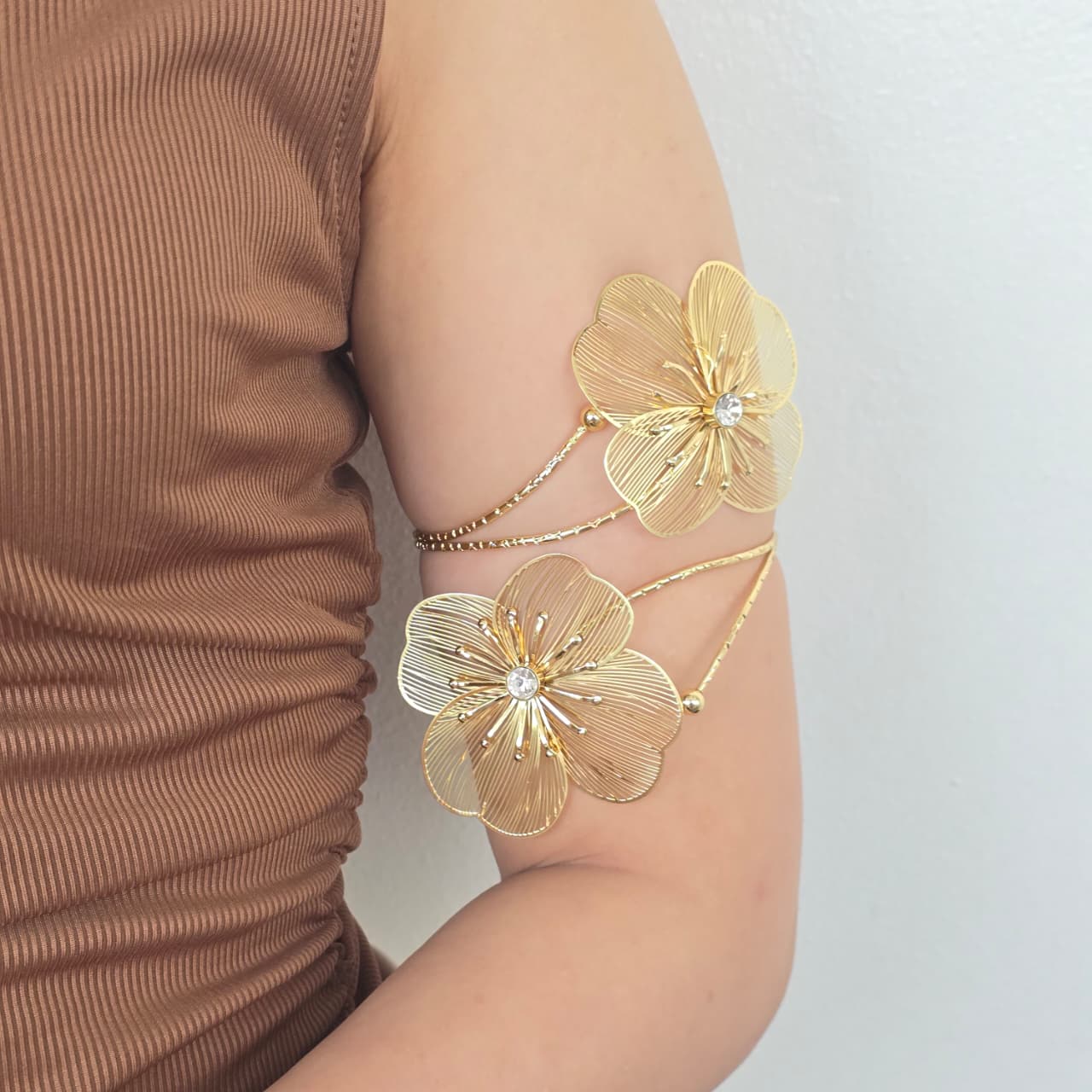 Bloomelle Hand Cuff
