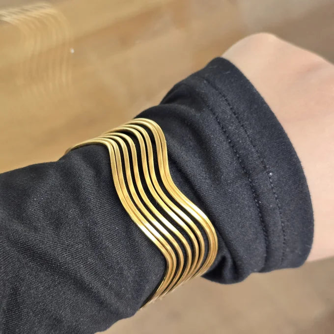 Wave-Line Bracelet
