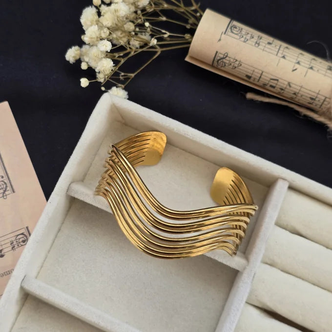 Wave-Line Bracelet